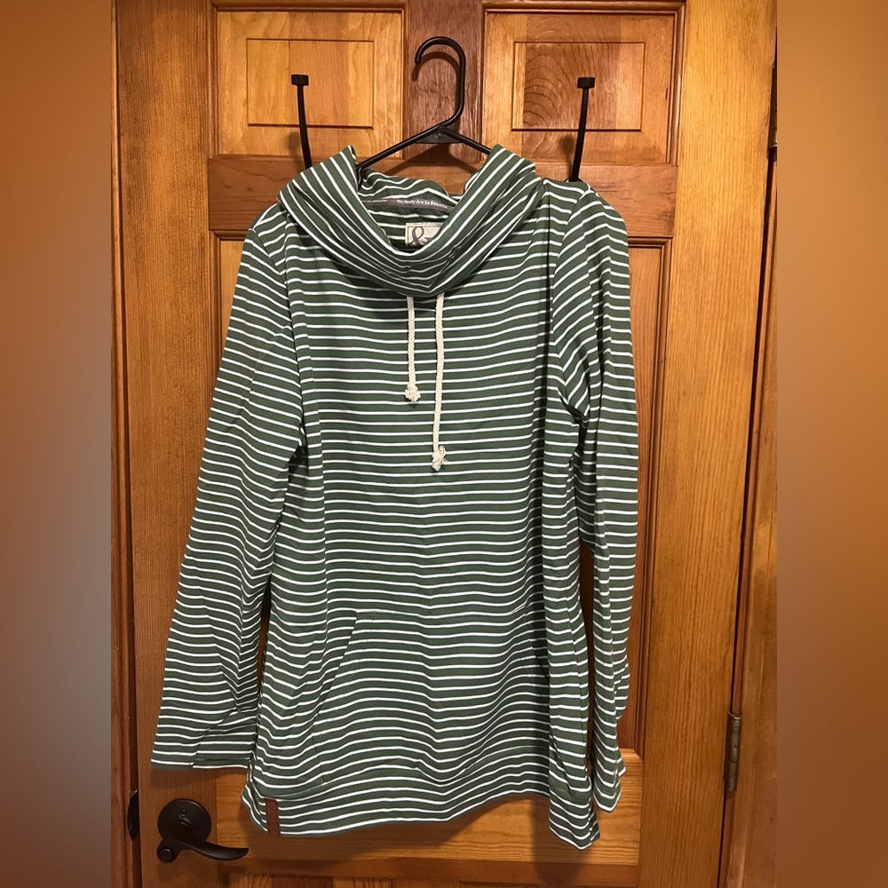 Ampersand Avenue *brand new no tag* cowl neck sweatshirt-XXXL